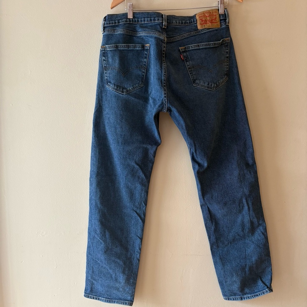 Levi's 505, Straight leg Blue Jeans Men’s Size 34x32 fit a little smaller.